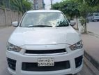 Mitsubishi Outlander Roadest 7 seater 2010