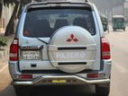 Mitsubishi Pajero 2003