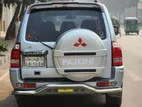 Mitsubishi Pajero 2003