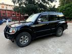 Mitsubishi Pajero 2004