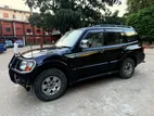 Mitsubishi Pajero 2004