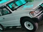 Mitsubishi Pajero 4 × SUV 1996