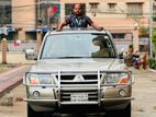 Mitsubishi Pajero GLS With Sunroof 2002