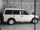 Mitsubishi Pajero ` 2000