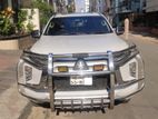 Mitsubishi Pajero Sport 7Seat Sunroof 2019