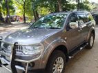 Mitsubishi Pajero Sports Sunroof 2012