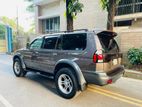 Mitsubishi Pajero Sunroof 2004