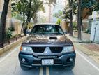 Mitsubishi Pajero Sunroof 2004