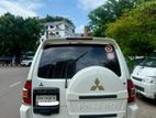 Mitsubishi Pajero V-73 2000