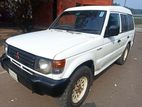 Mitsubishi Pajero v6 1996