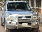 Mitsubishi Pajero V6. 2003