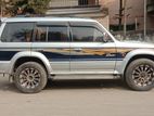 Mitsubishi Pajero v6 এম্বাসি আকশন 1996