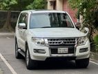 Mitsubishi Pajero V6 GLS 2014