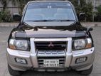 Mitsubishi Pajero V73.WITH.SUNROOF 2002