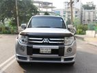 Mitsubishi Pajero V93 2006