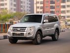 Mitsubishi Pajero V93 2012