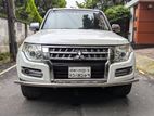 Mitsubishi Pajero V98 Diesel 7Seats 2009