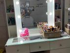 Modern vanity dressing table