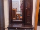 NEW DRASSING TABEL. M # 738