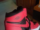 NIKE AIR JORDAN 1 BRED