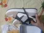 nike sneaker sell