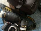 Nikon D3500 with 2 lances