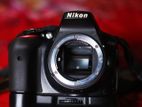 Nikon D5300 24.2 MP DSLR+ 18-140mm ed vr lens+ battery grip