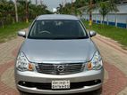 Nissan Bluebird BEIGE INTERIOR 2012