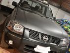 Nissan Navara gray 2002