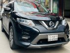 Nissan X-Trail . 2015