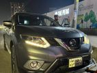 Nissan X-Trail . 2015