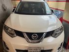 Nissan X-Trail . 2015