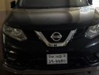 Nissan X-Trail . 2015