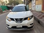 Nissan X-Trail . 2016