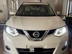 Nissan X-Trail . 2015