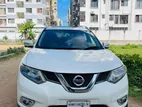 Nissan X-Trail . 2015