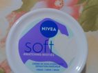 NIVEA SOFT HYDRATING CREAM 200ML