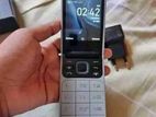 Nokia 2720 Flip . (New)