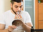 NOSE HAIR TRIMMER