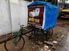 খাবারের ভ্যান বিক্রি করা হবে।