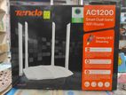নতুন এবং ইনট্যাক্ট ডুয়েল ব্যান্ড রাউটার এক বছরের ওয়ারেন্টি সহ