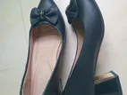 Women's pointed-toe block heel