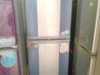 নতুনের মতো একটি 348 Liter walton ফিরিজ বিক্রি করা হবে