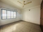 Office for rent 2500 sft nice apartment and good location