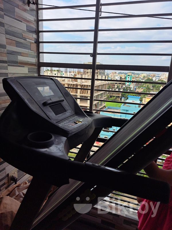 Oma 5710CA Motorized Treadmill 3.0 HP for Sale in Halishahar Bikroy