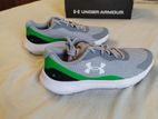 Original Under Armour- Surge 3 sneakers