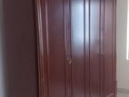 ওরজিনিয়াল কাঠের আলমারি