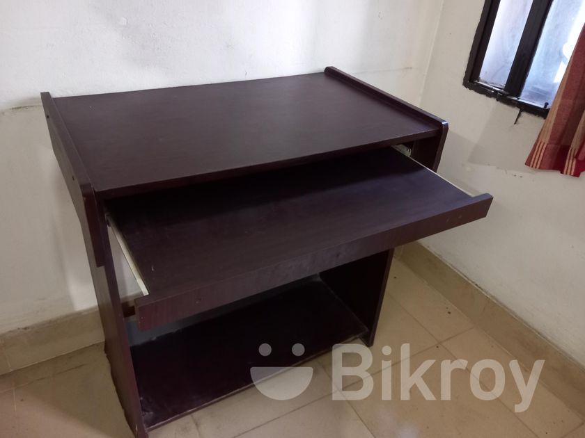 (Otobi) Study table with computer in Chandgaon Bikroy