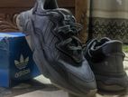 Ozweego Adidas shoe