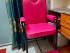 পার্লারের ৩ টা চেয়ার বিক্রি হবে